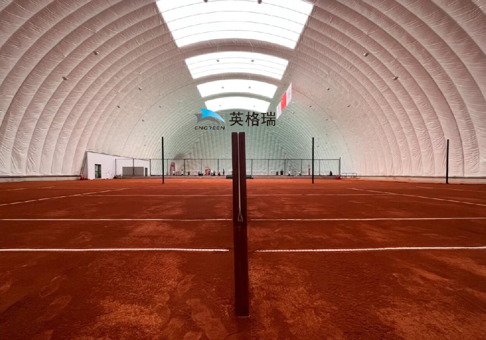 气膜网球馆太舒适了，温度舒服而且无风，可以一年四季保持网球练习